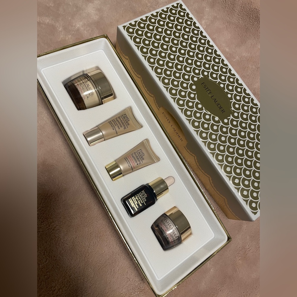 Estée Lauder Revitalize + Refine for Smoother Radiant Skin Set